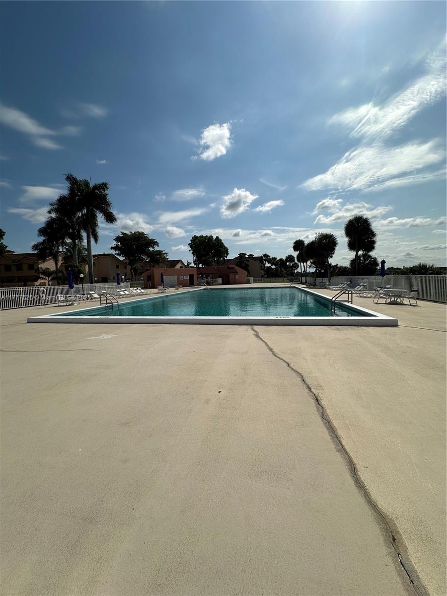 LAKEVIEW OF THE CALF CLUB - Residential Lease