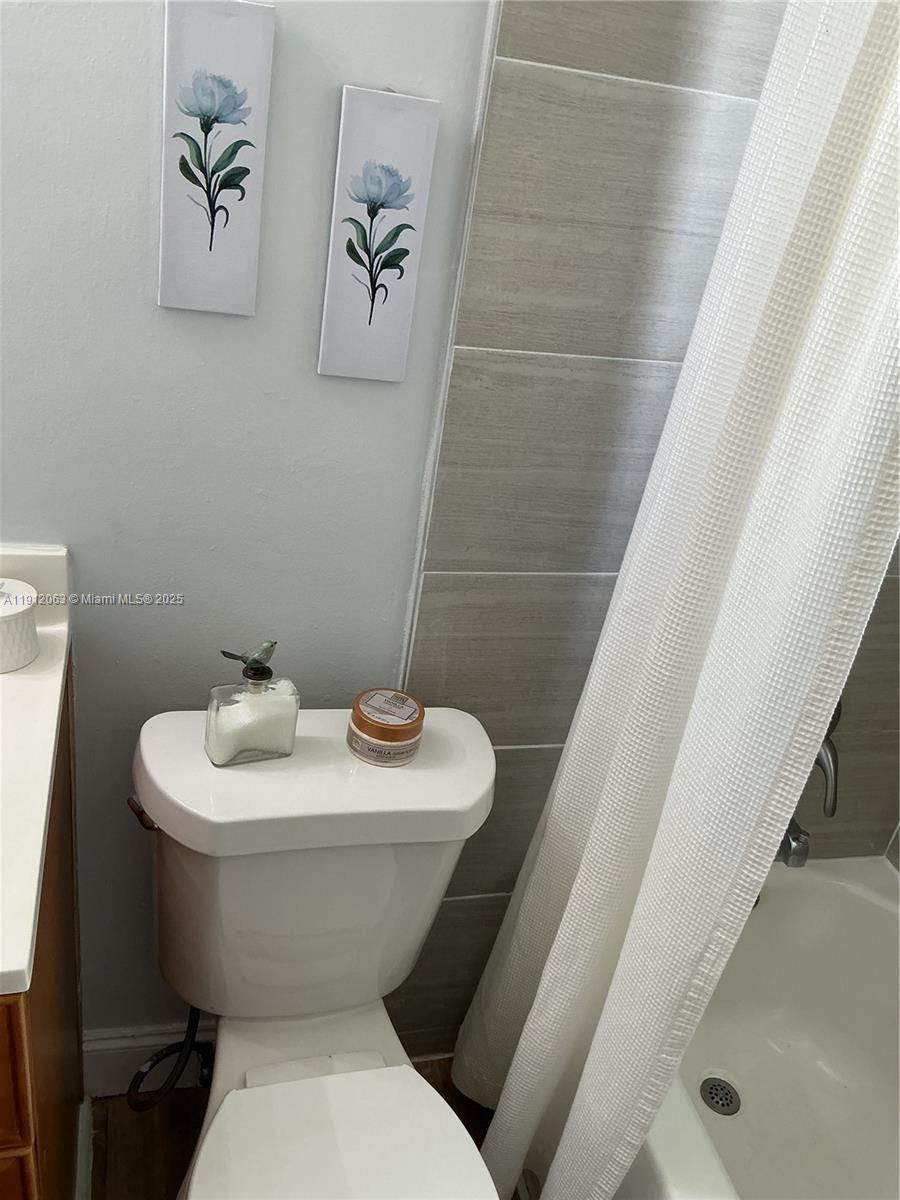 HIBISCUS GARDENS AMENDED - Residential Lease