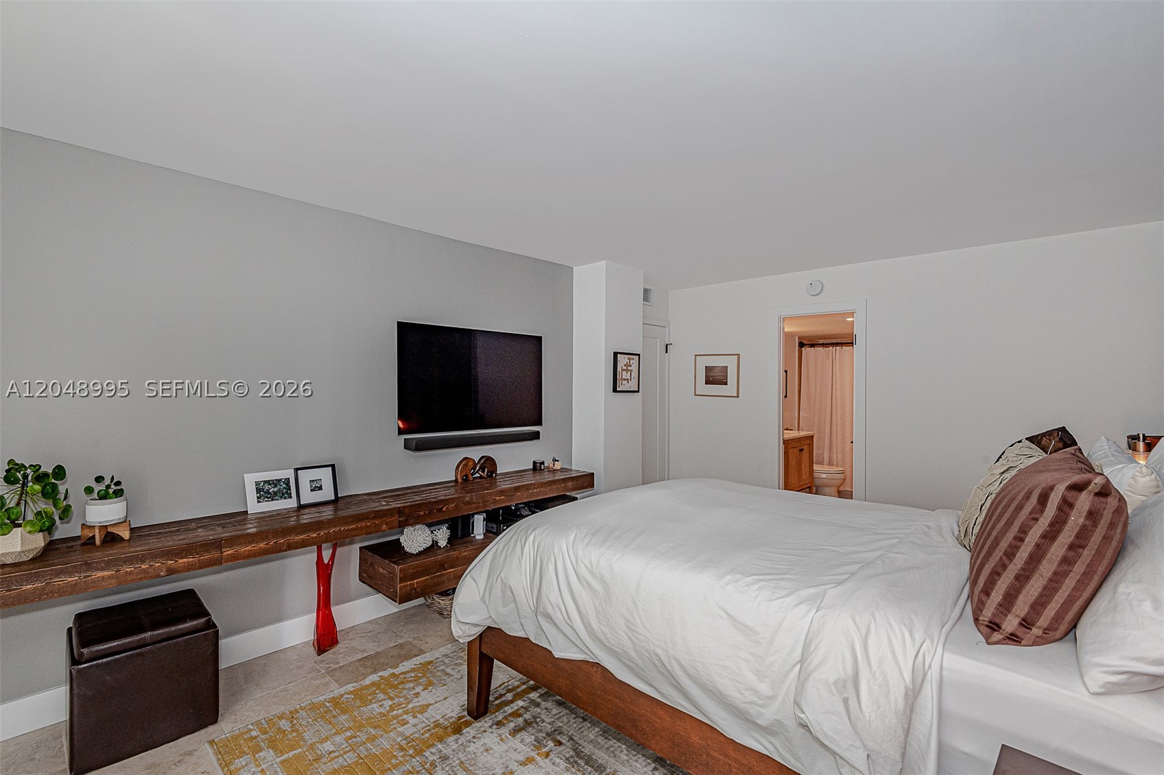 CHARTER CLUB CONDO - Residential