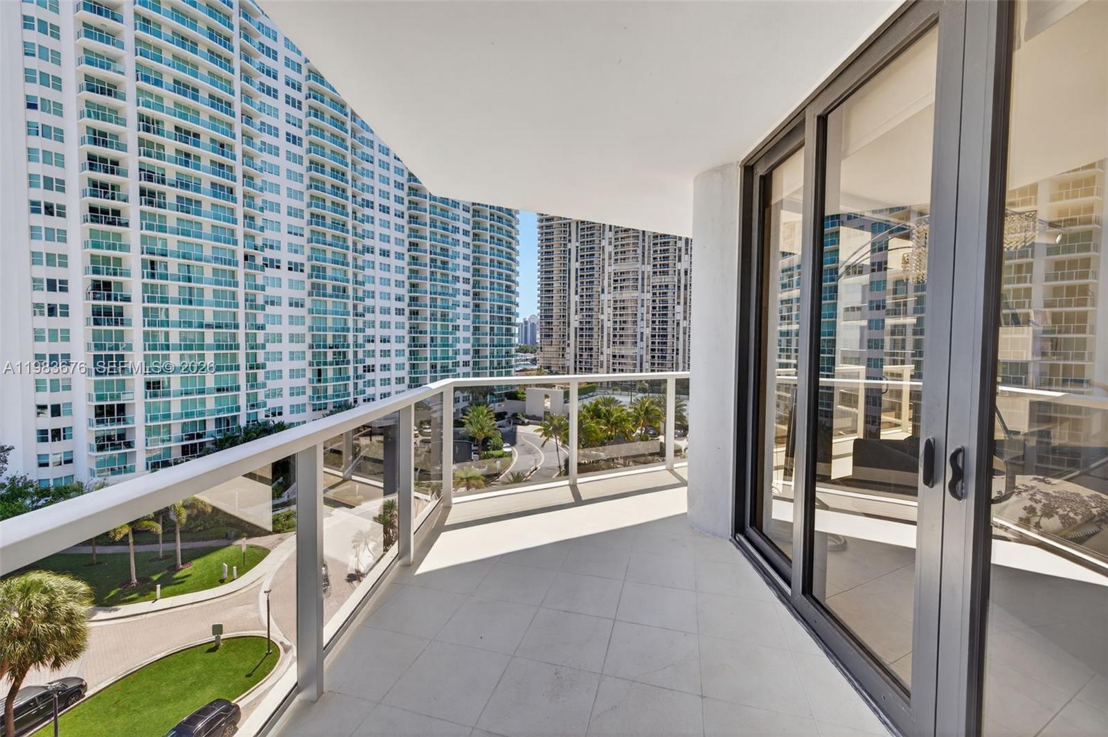 HAMPTONS WEST CONDO - Residential