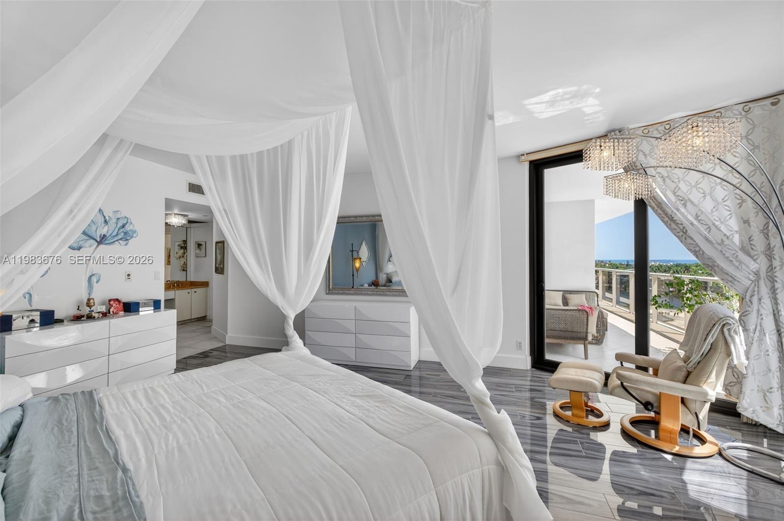 HAMPTONS WEST CONDO - Residential