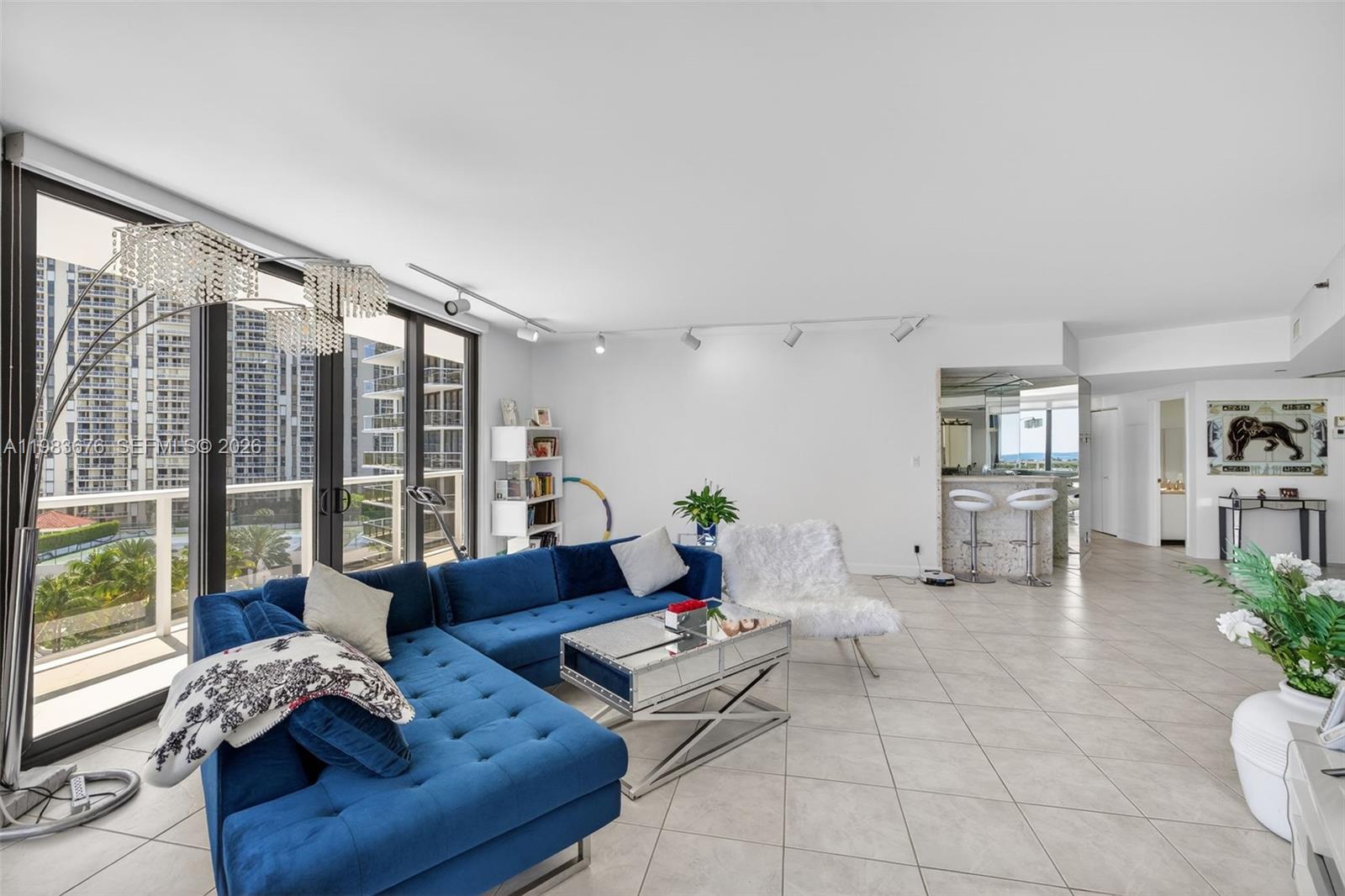 HAMPTONS WEST CONDO - Residential