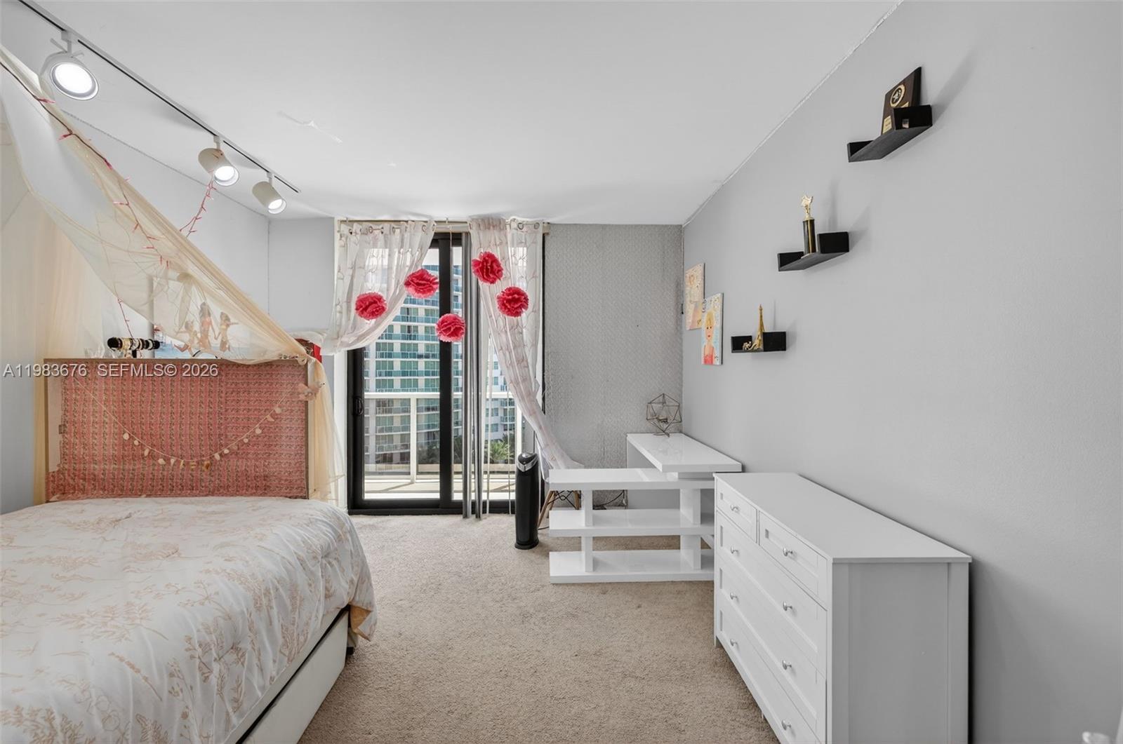 HAMPTONS WEST CONDO - Residential