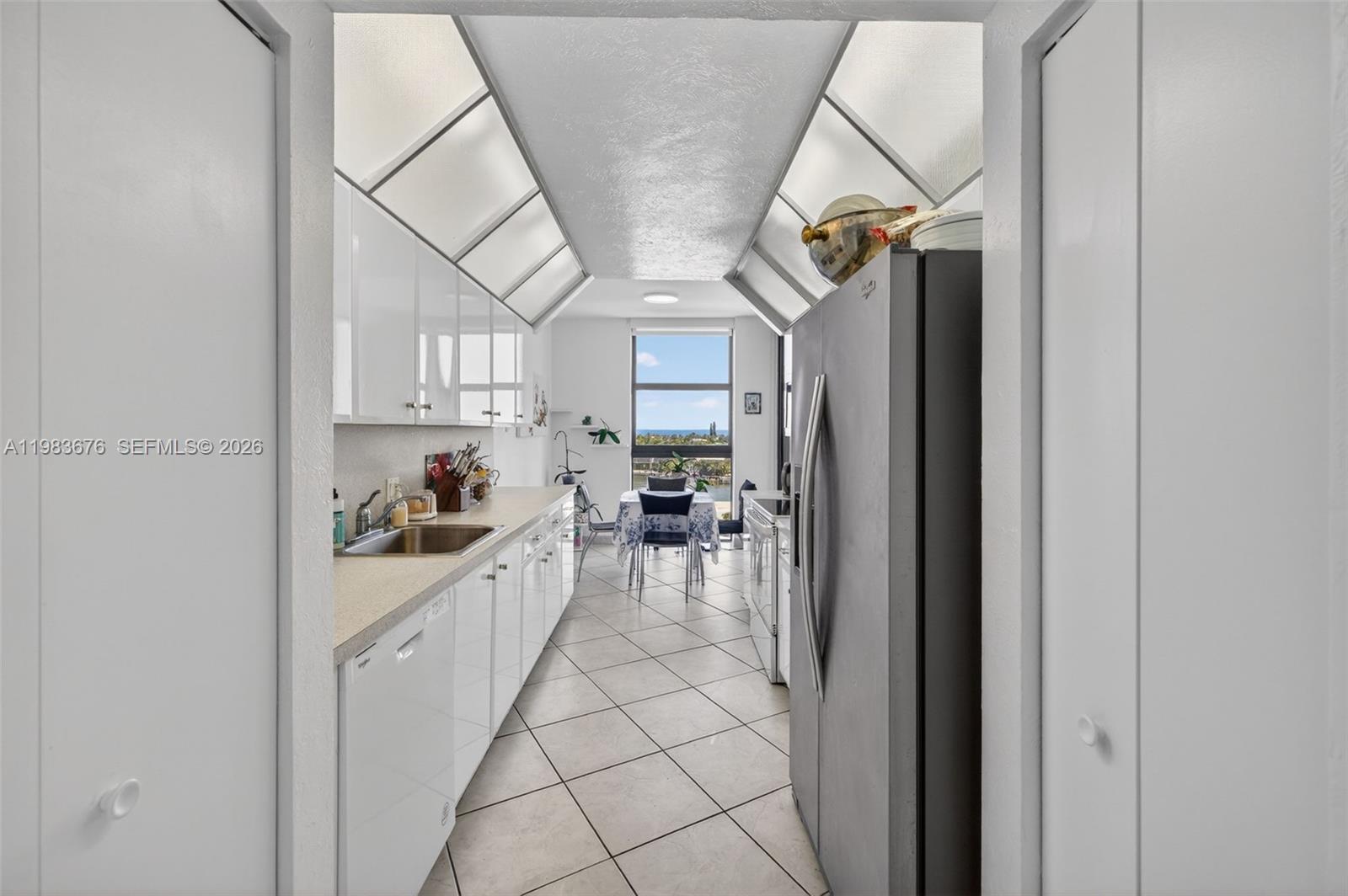 HAMPTONS WEST CONDO - Residential