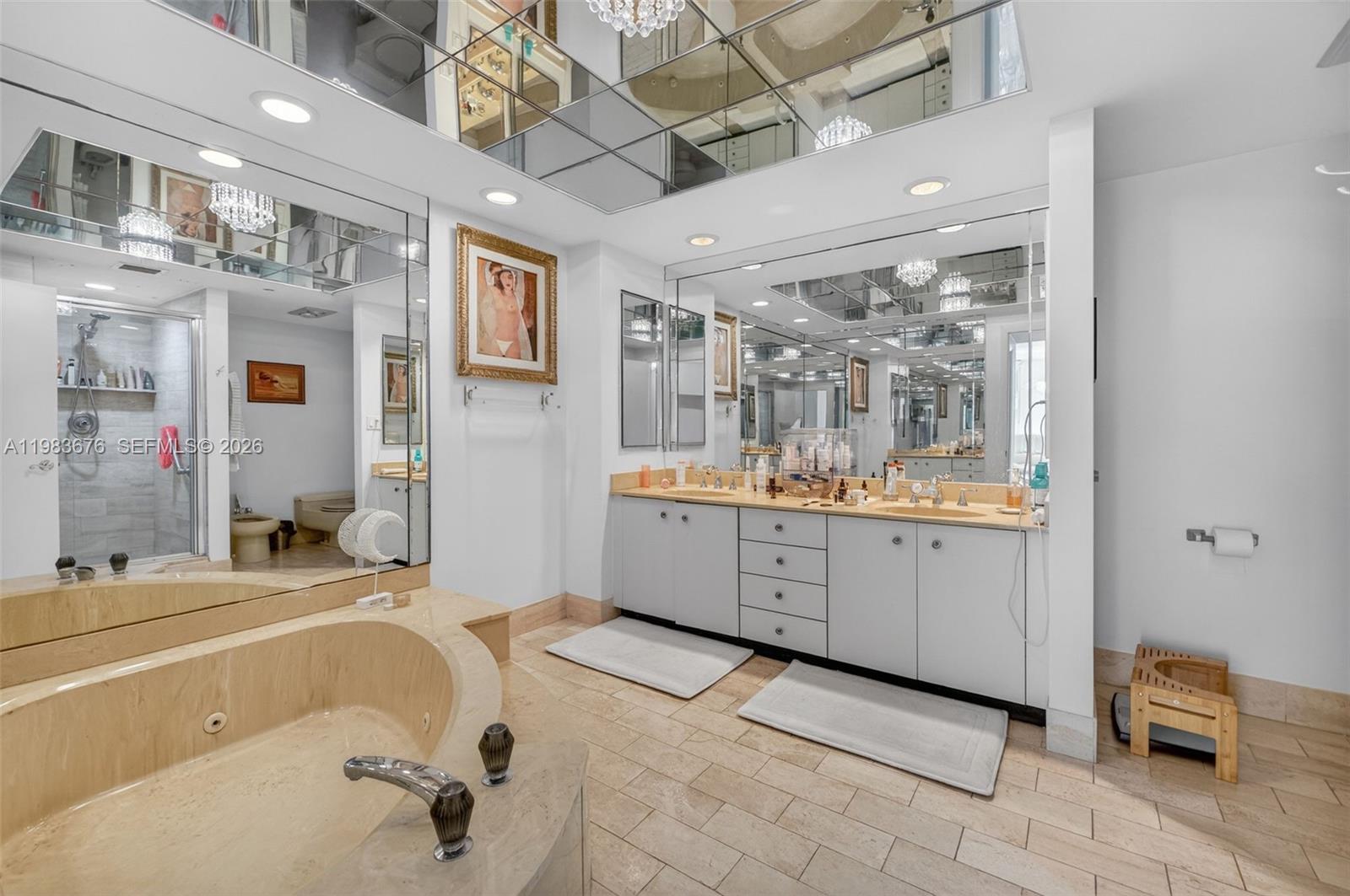 HAMPTONS WEST CONDO - Residential