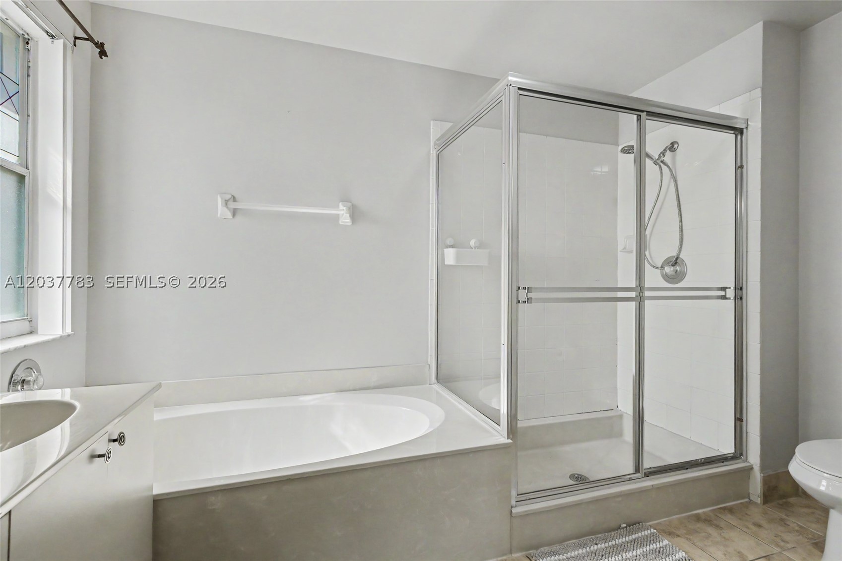 SILVER LAKES PHASE III RE - Residential Lease