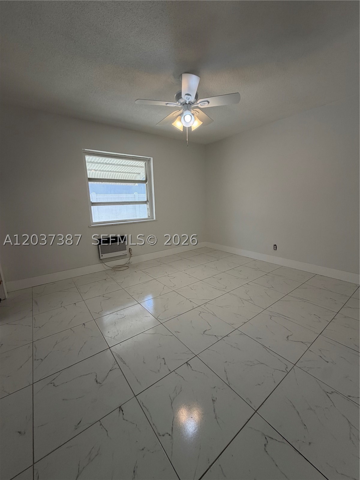 LAUDERDALE - Residential Lease