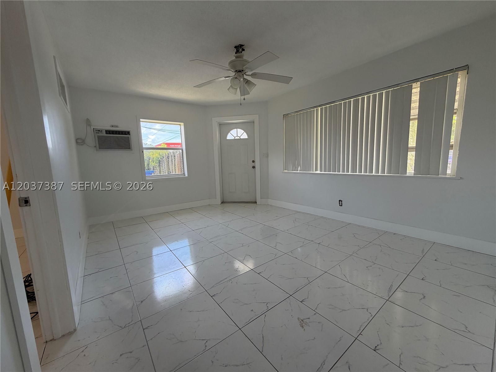LAUDERDALE - Residential Lease