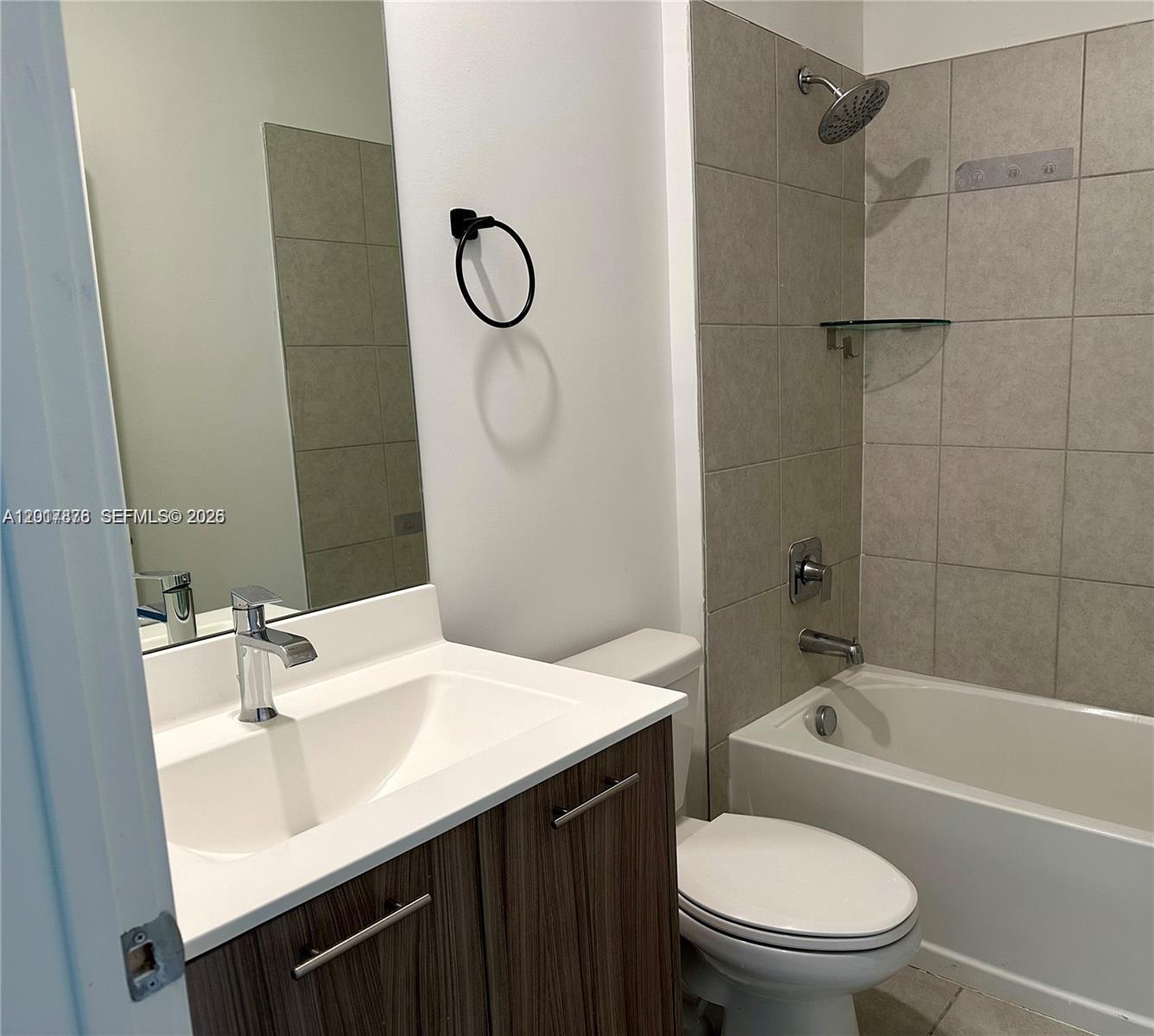 DOWNTOWN DORAL SOUTH PHAS - Residential