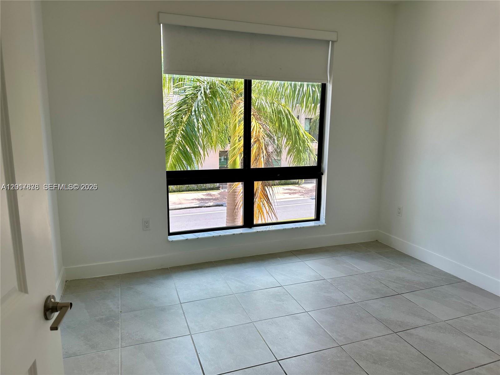 DOWNTOWN DORAL SOUTH PHAS - Residential