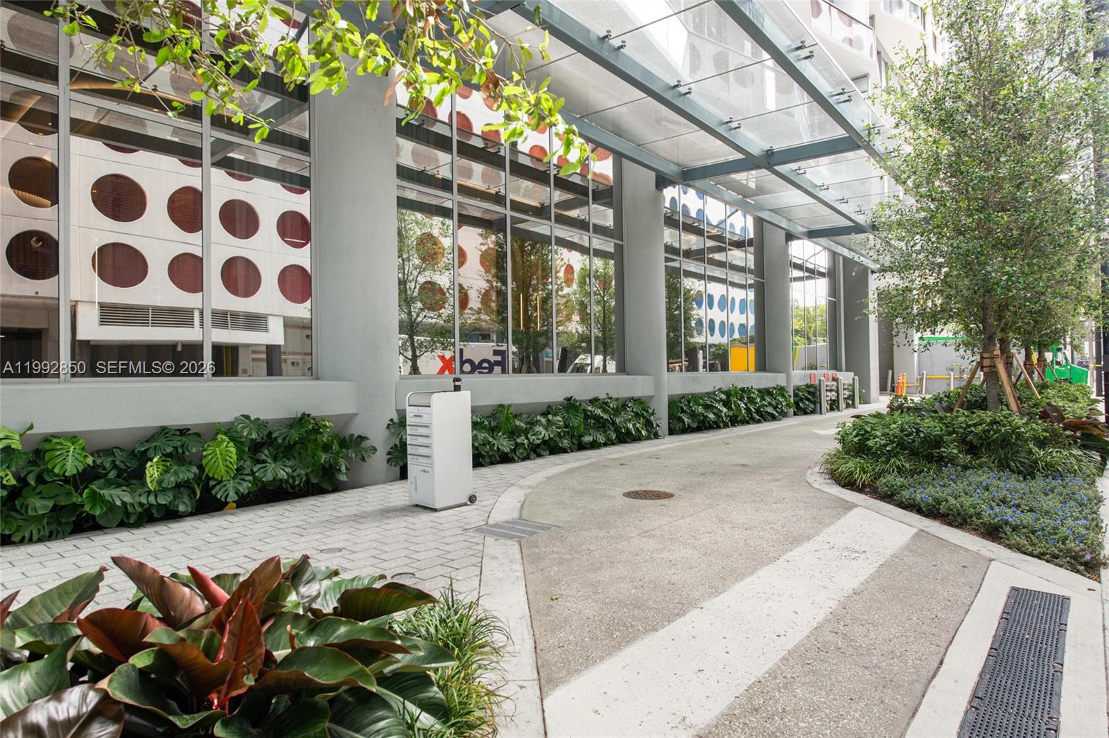 BRICKELL POINT - Residential