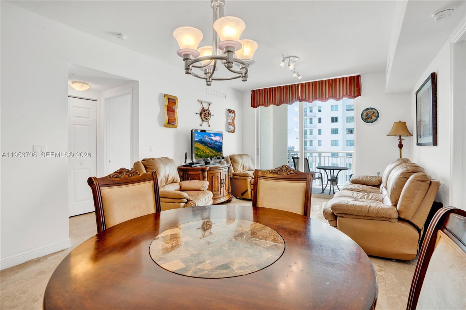 DUO CONDOMINIUM EAST - Residential