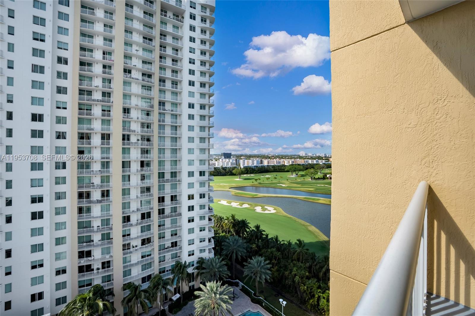 DUO CONDOMINIUM EAST - Residential