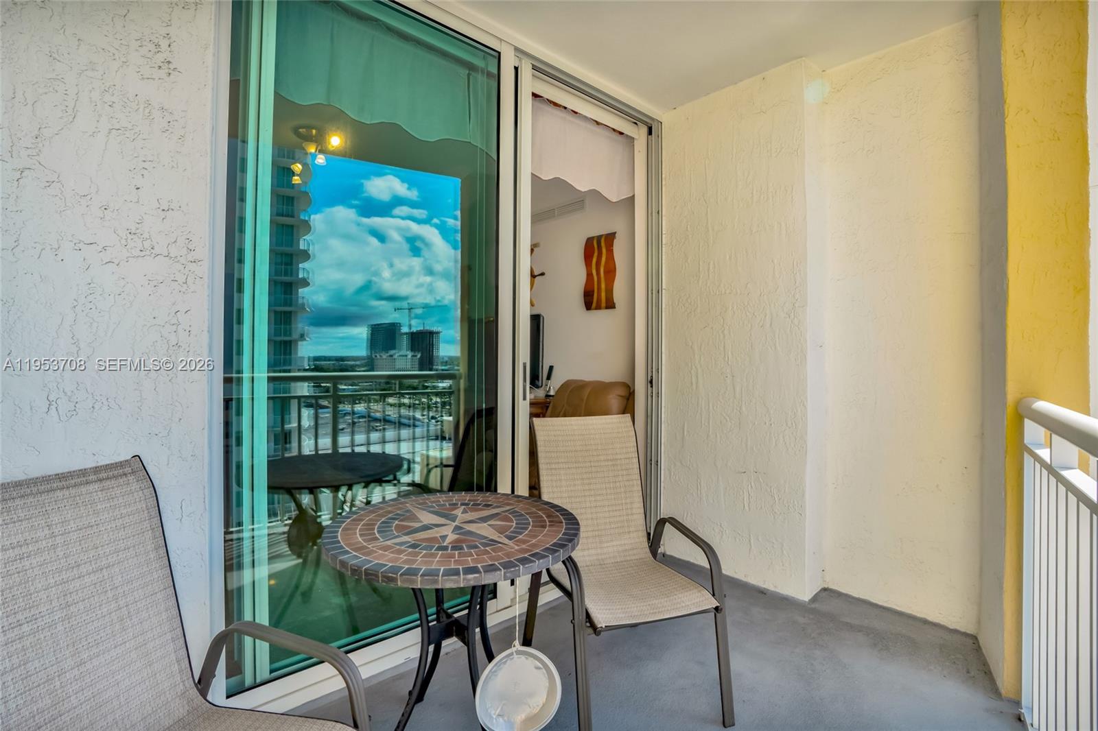 DUO CONDOMINIUM EAST - Residential