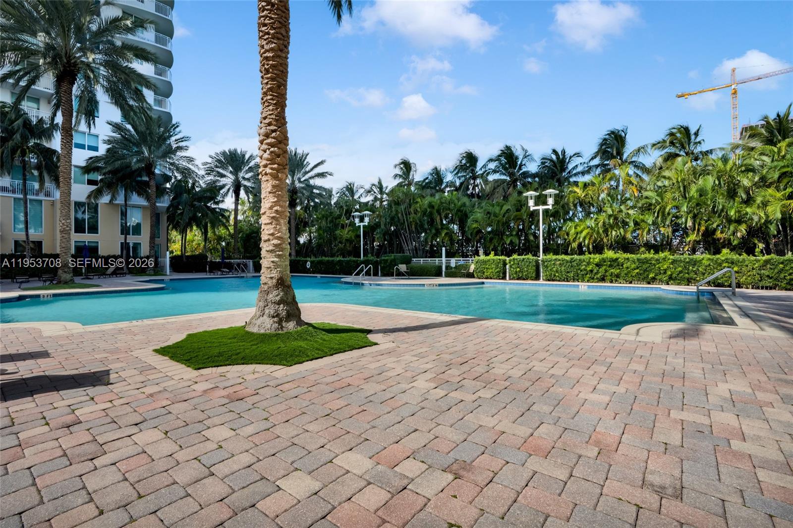 DUO CONDOMINIUM EAST - Residential
