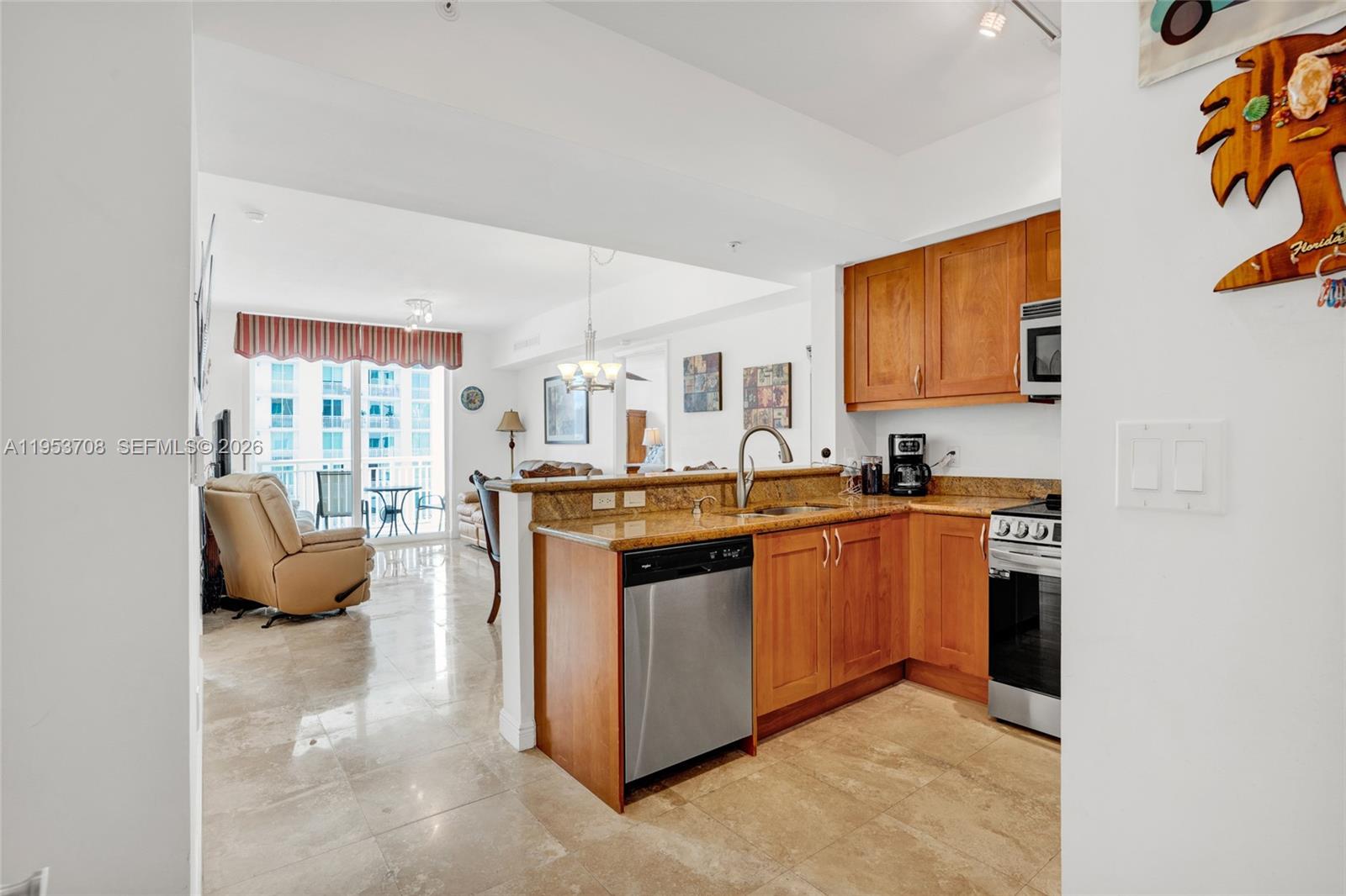 DUO CONDOMINIUM EAST - Residential