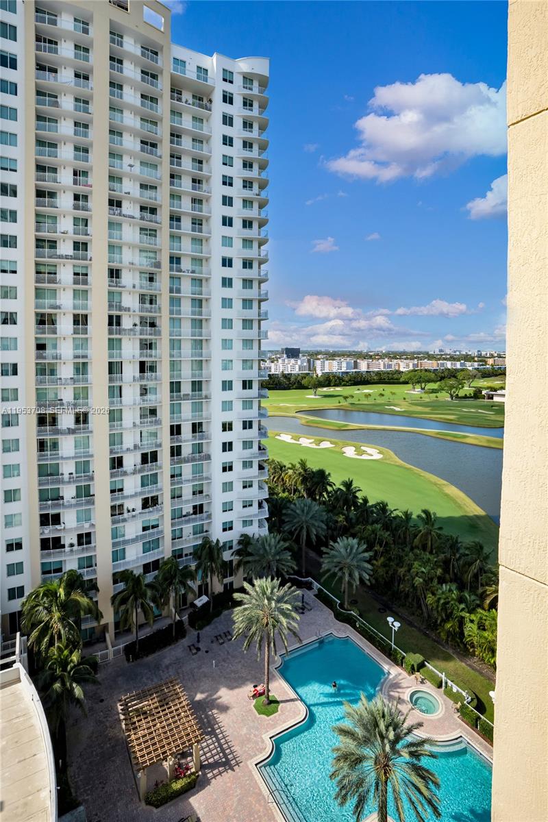 DUO CONDOMINIUM EAST - Residential