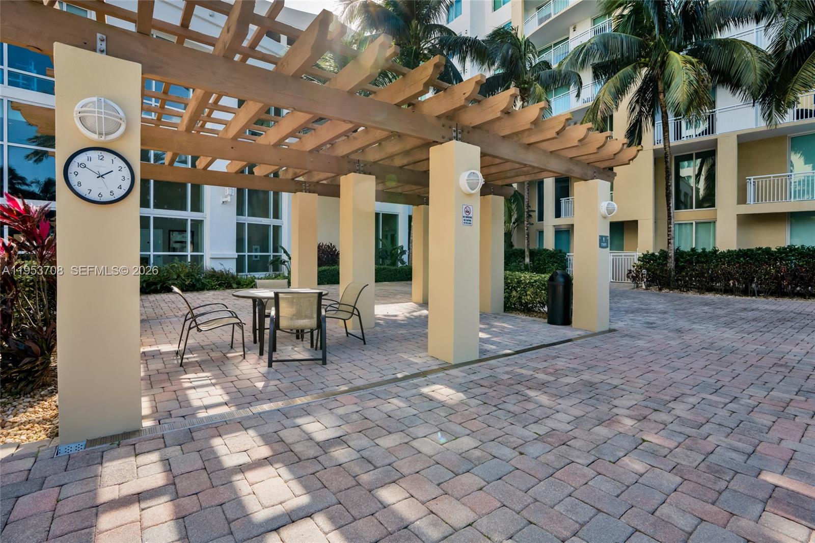 DUO CONDOMINIUM EAST - Residential