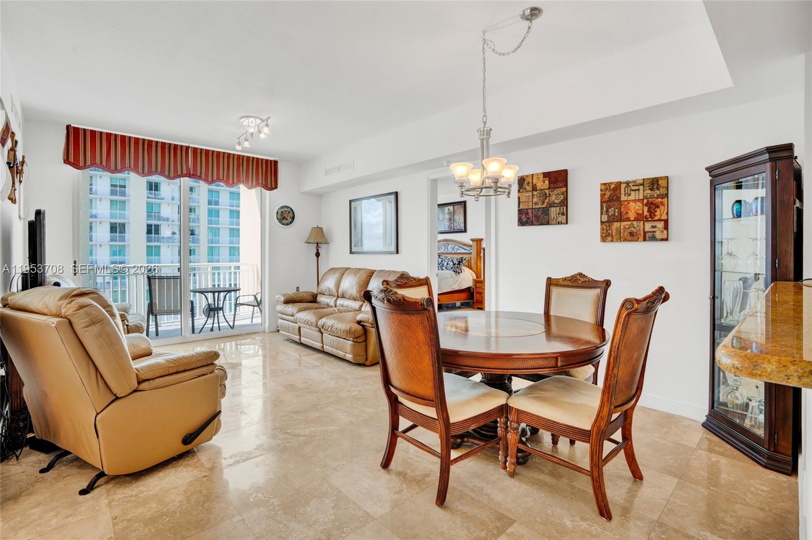 DUO CONDOMINIUM EAST - Residential