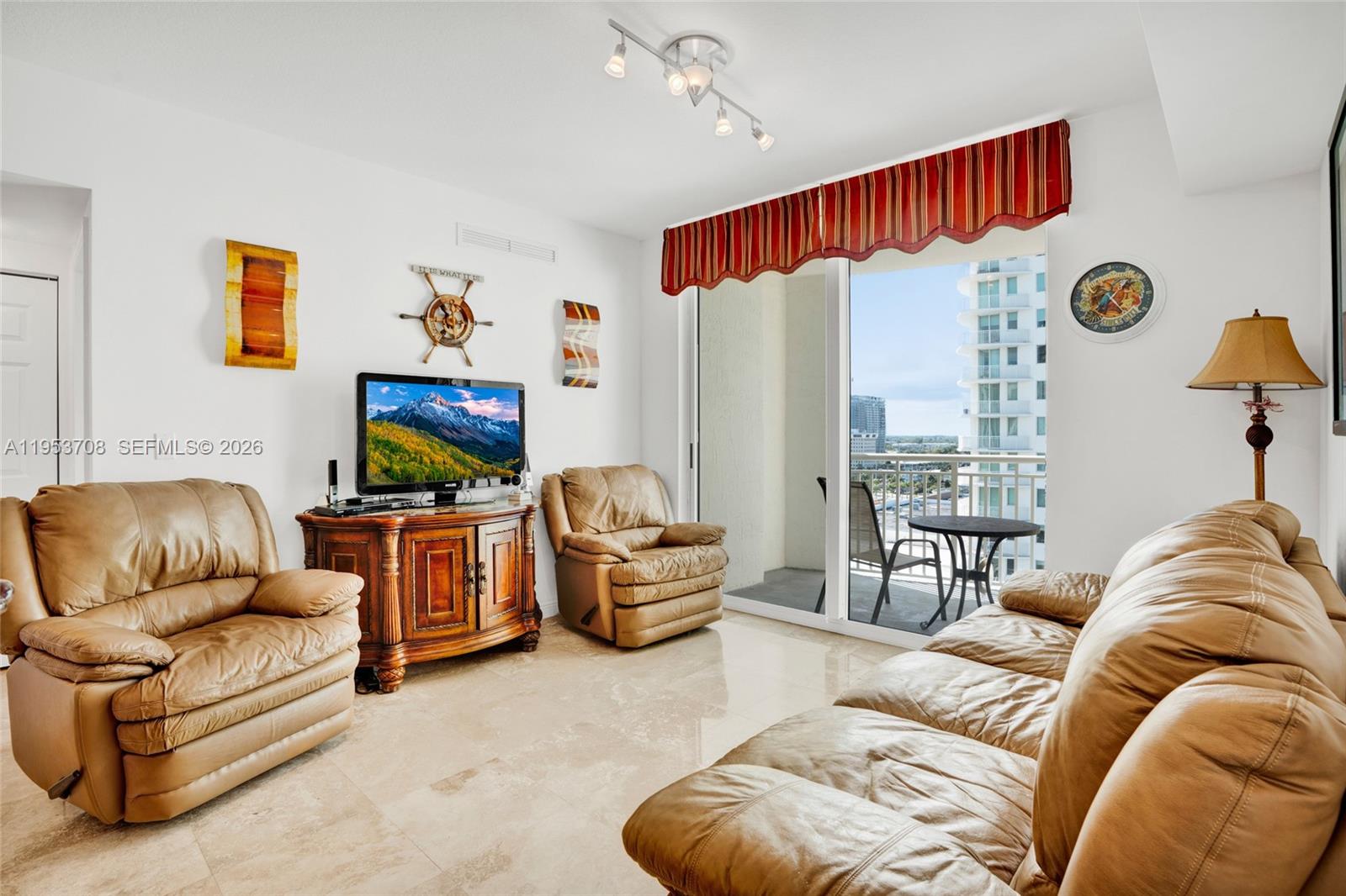 DUO CONDOMINIUM EAST - Residential