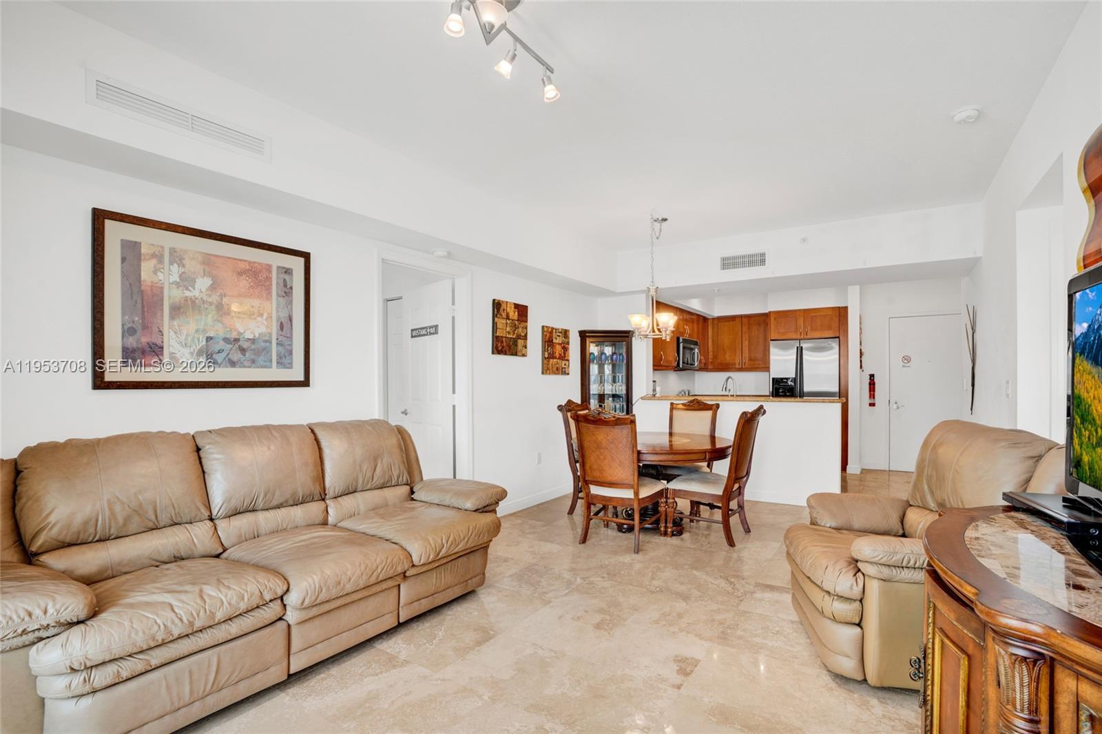 DUO CONDOMINIUM EAST - Residential