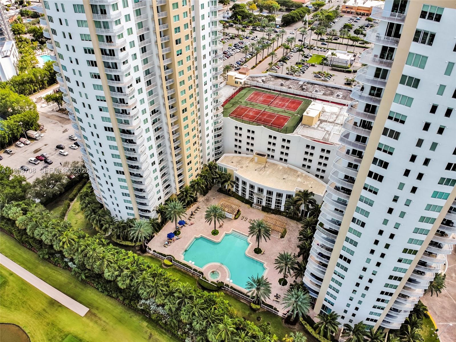 DUO CONDOMINIUM EAST - Residential