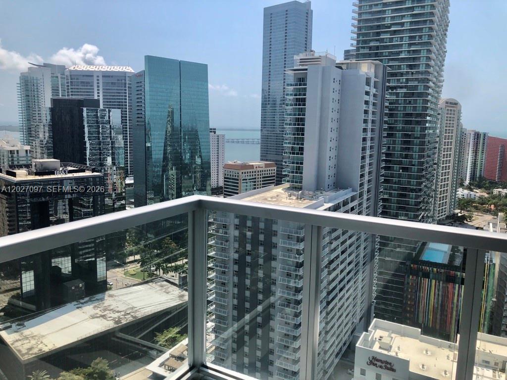 THE AXIS ON BRICKELL II C - Residential Lease
