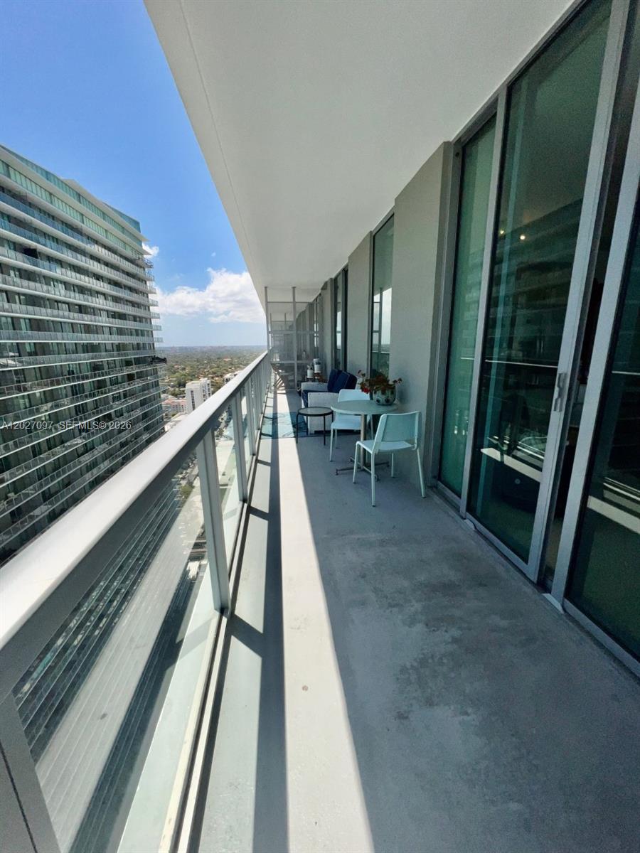 THE AXIS ON BRICKELL II C - Residential Lease