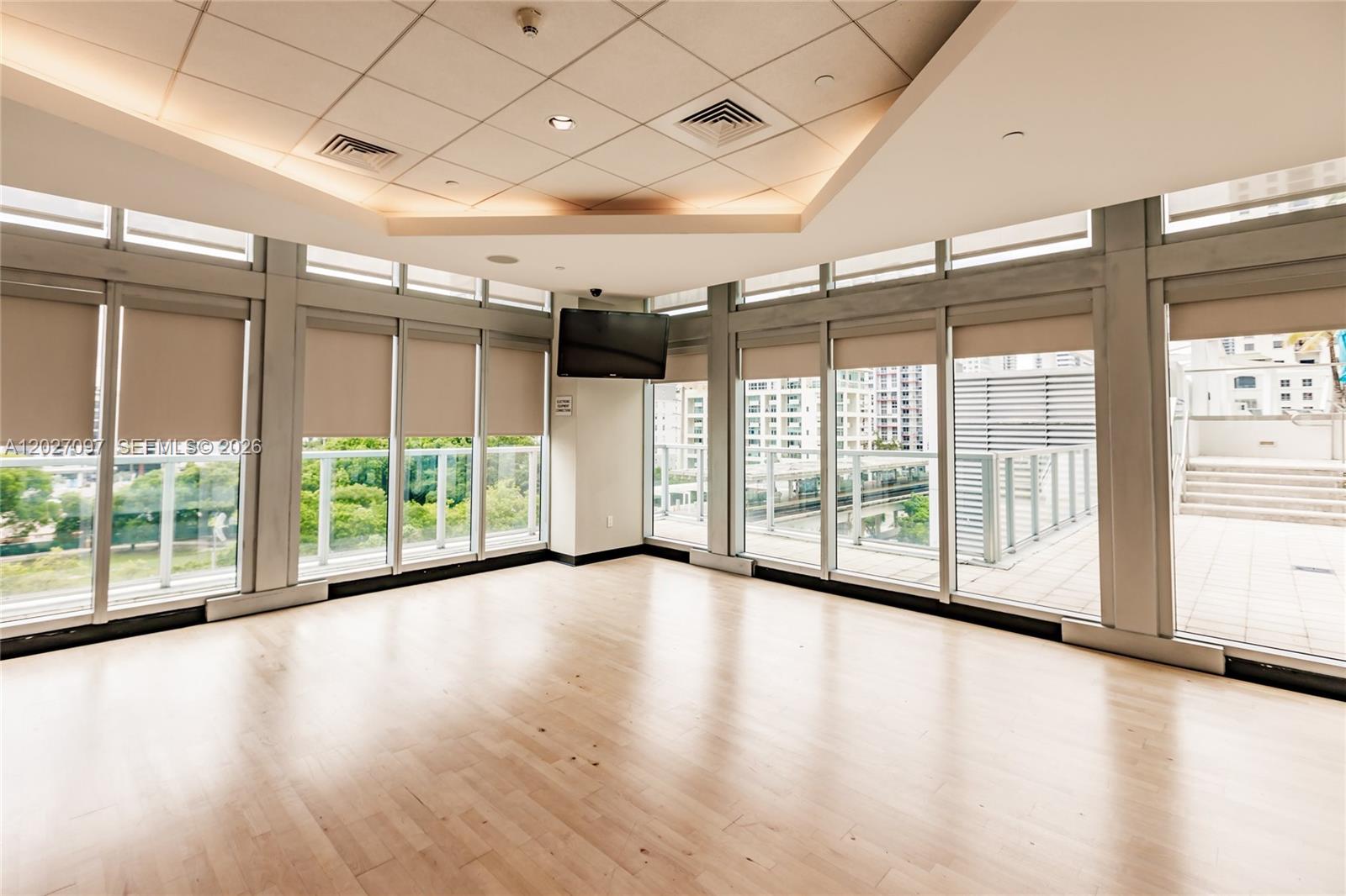 THE AXIS ON BRICKELL II C - Residential Lease
