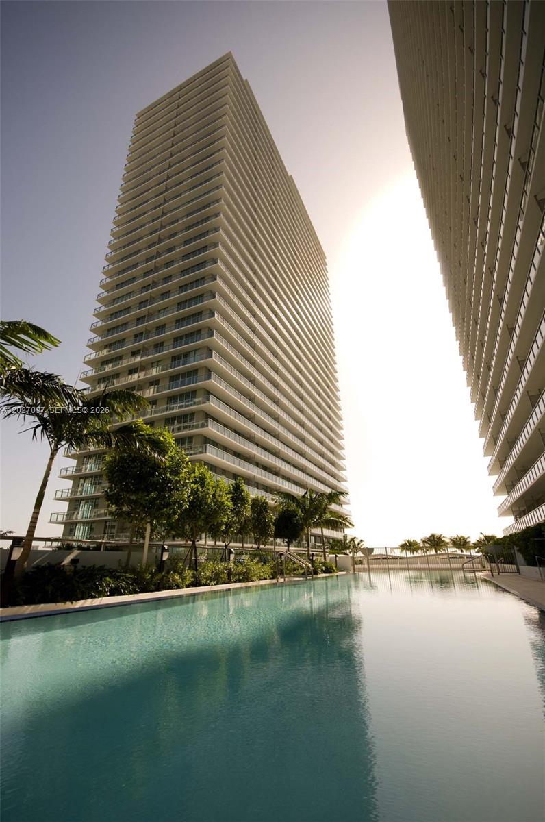 THE AXIS ON BRICKELL II C - Residential Lease