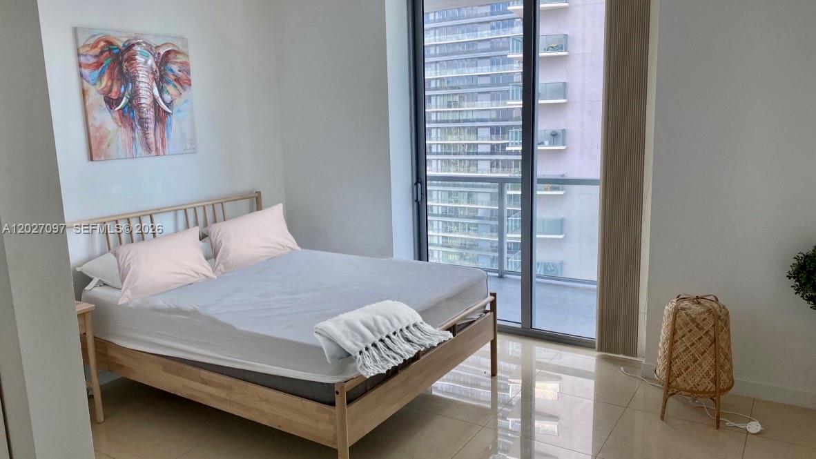 THE AXIS ON BRICKELL II C - Residential Lease