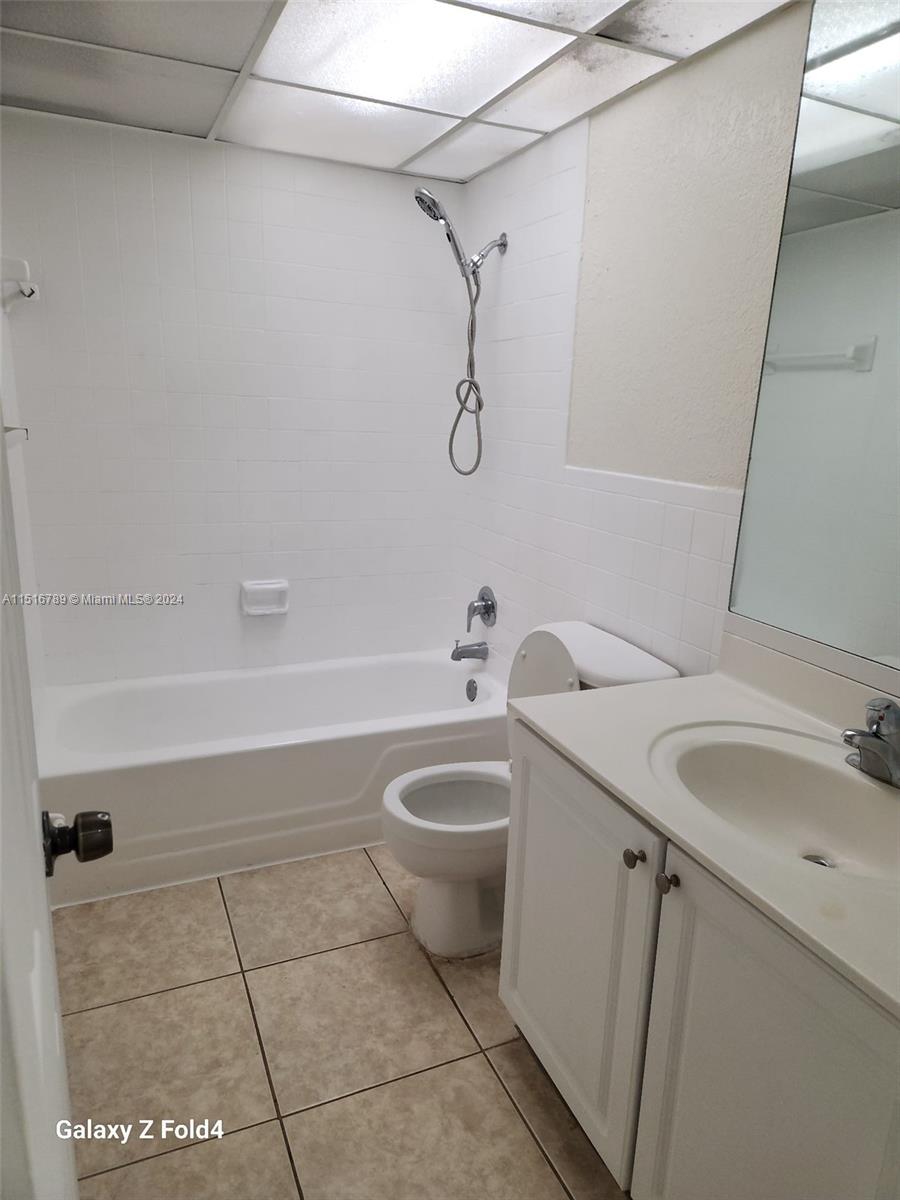CORAL GATE EAST CONDO - Residential Lease