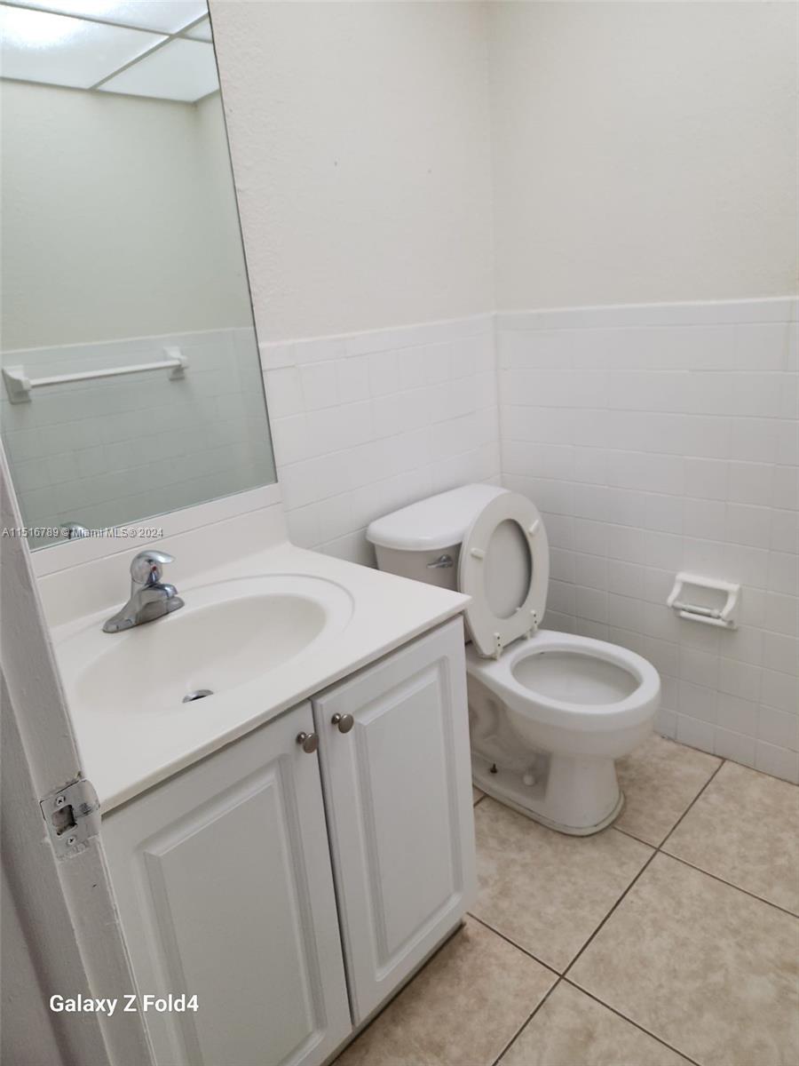 CORAL GATE EAST CONDO - Residential Lease