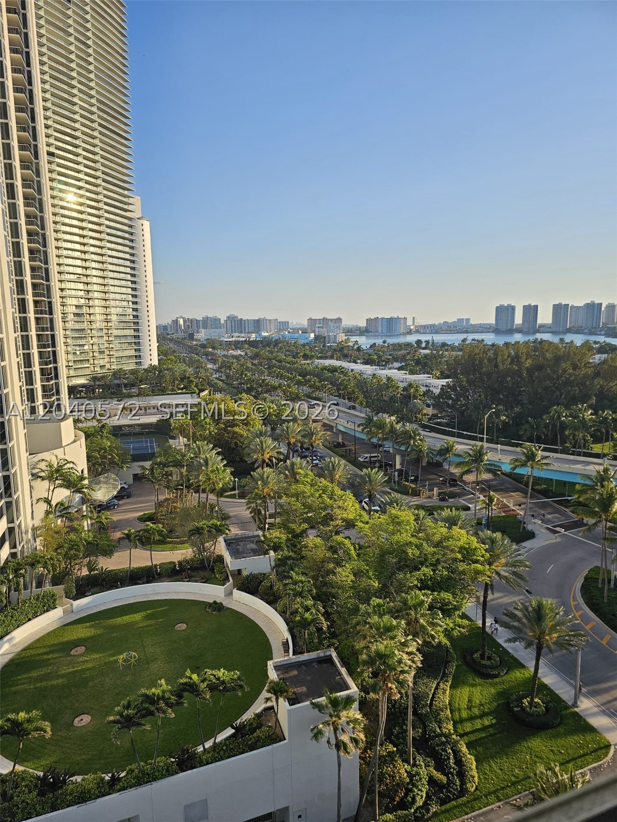 THE AVENTURA BEACH CLUB C - Residential