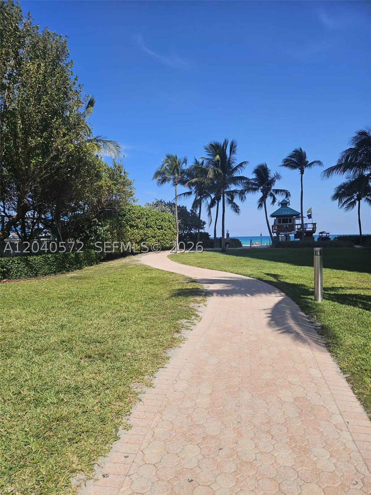 THE AVENTURA BEACH CLUB C - Residential