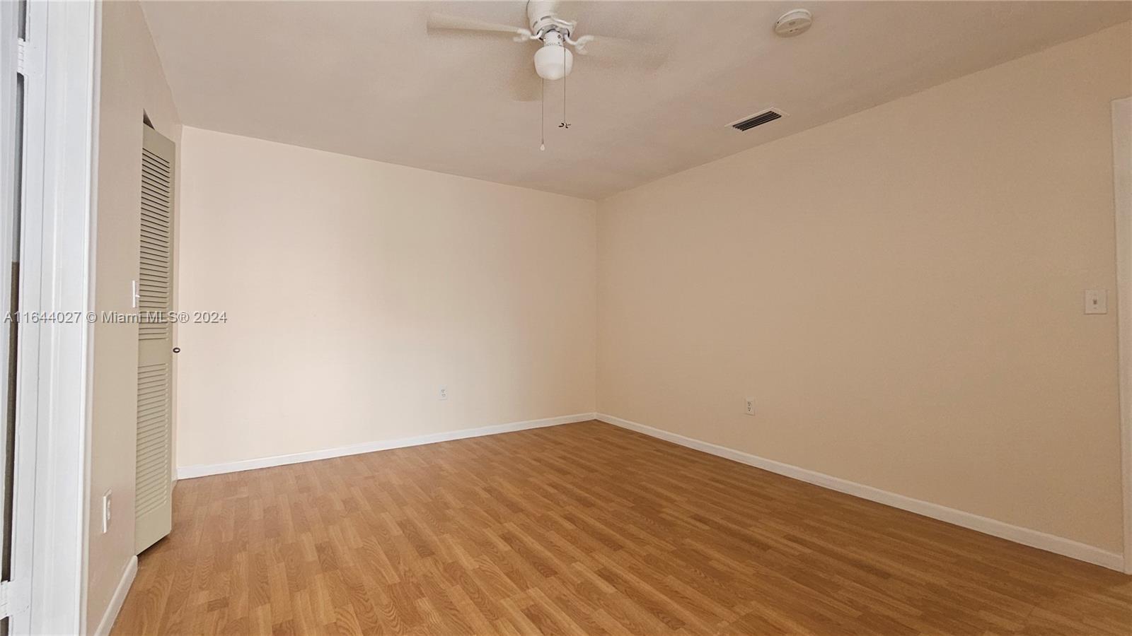 KENDALL LKS E LAKEVIEW TH - Residential Lease