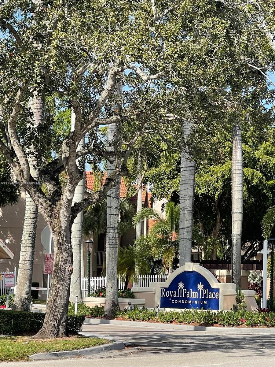 Pictures coming soon! 2-bedroom, 2-bathroom apartment in the desirable Hammocks community. Enjoy the perfect blend of comfort and style with a formal dining room, modern kitchen, and in-unit washer and dryer, oversized balcony with an storage room. Plenty of closets. Lots of resort-style amenities, including an oversized pool, fitness center, tennis and basketball courts, and a children's playground. Experience the ultimate in carefree living with 24/7 security and convenient on-site management.