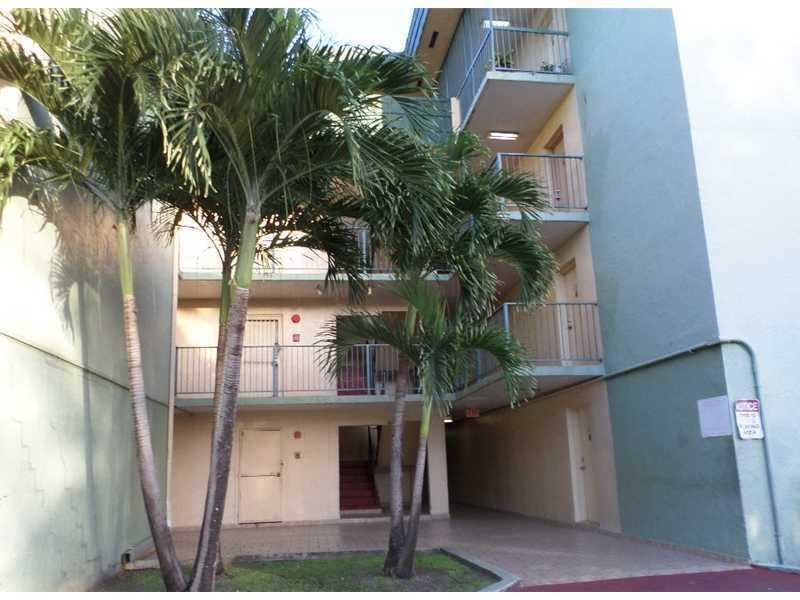 LAS ESTRELLAS CONDO - Residential Lease