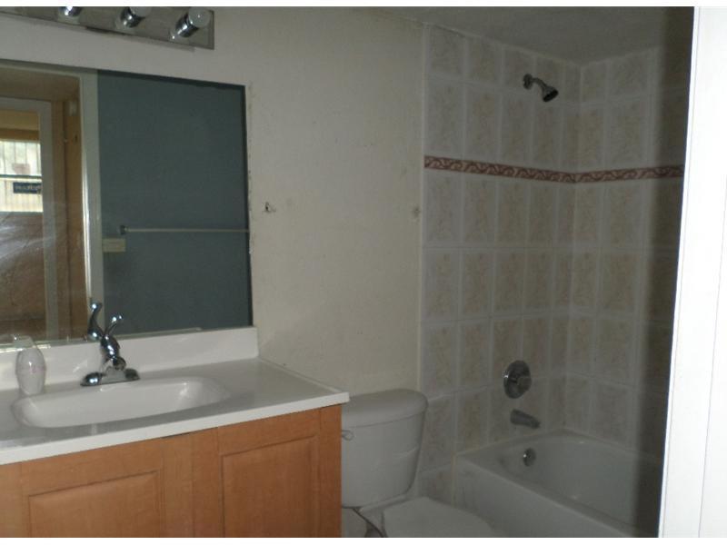 LAS ESTRELLAS CONDO - Residential Lease
