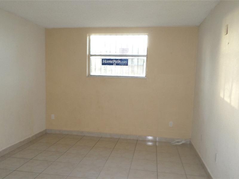 LAS ESTRELLAS CONDO - Residential Lease