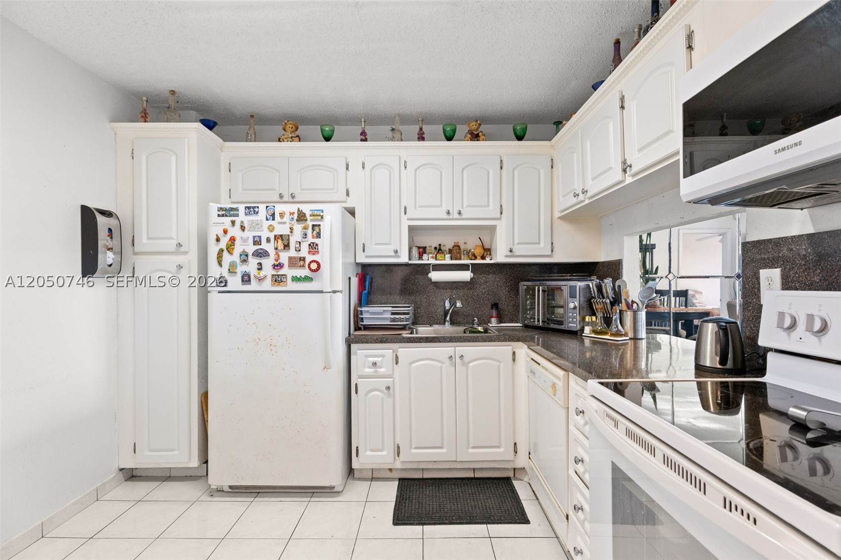 STANTON HOUSE CONDO - Residential Lease