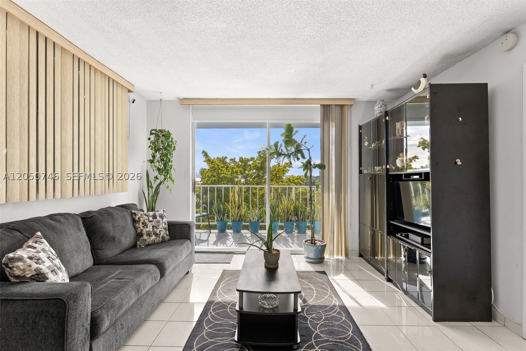 STANTON HOUSE CONDO - Residential Lease