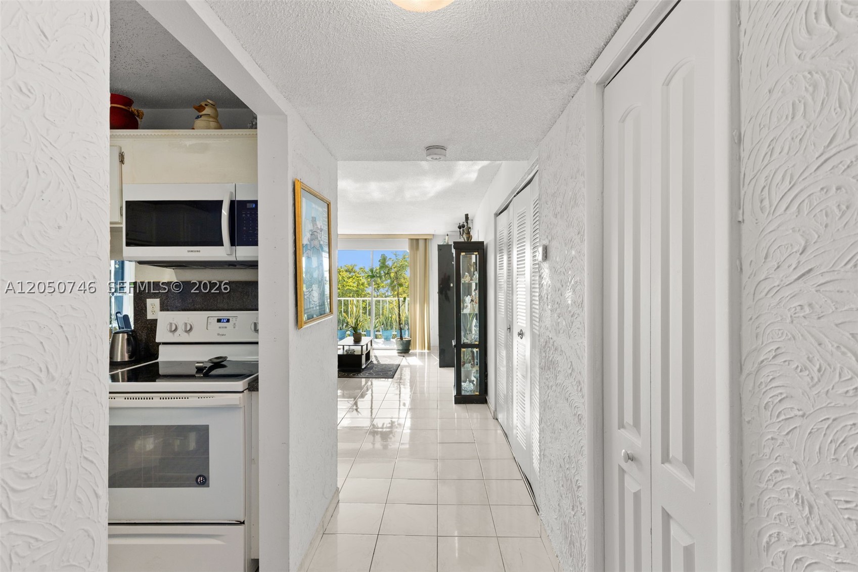 STANTON HOUSE CONDO - Residential Lease