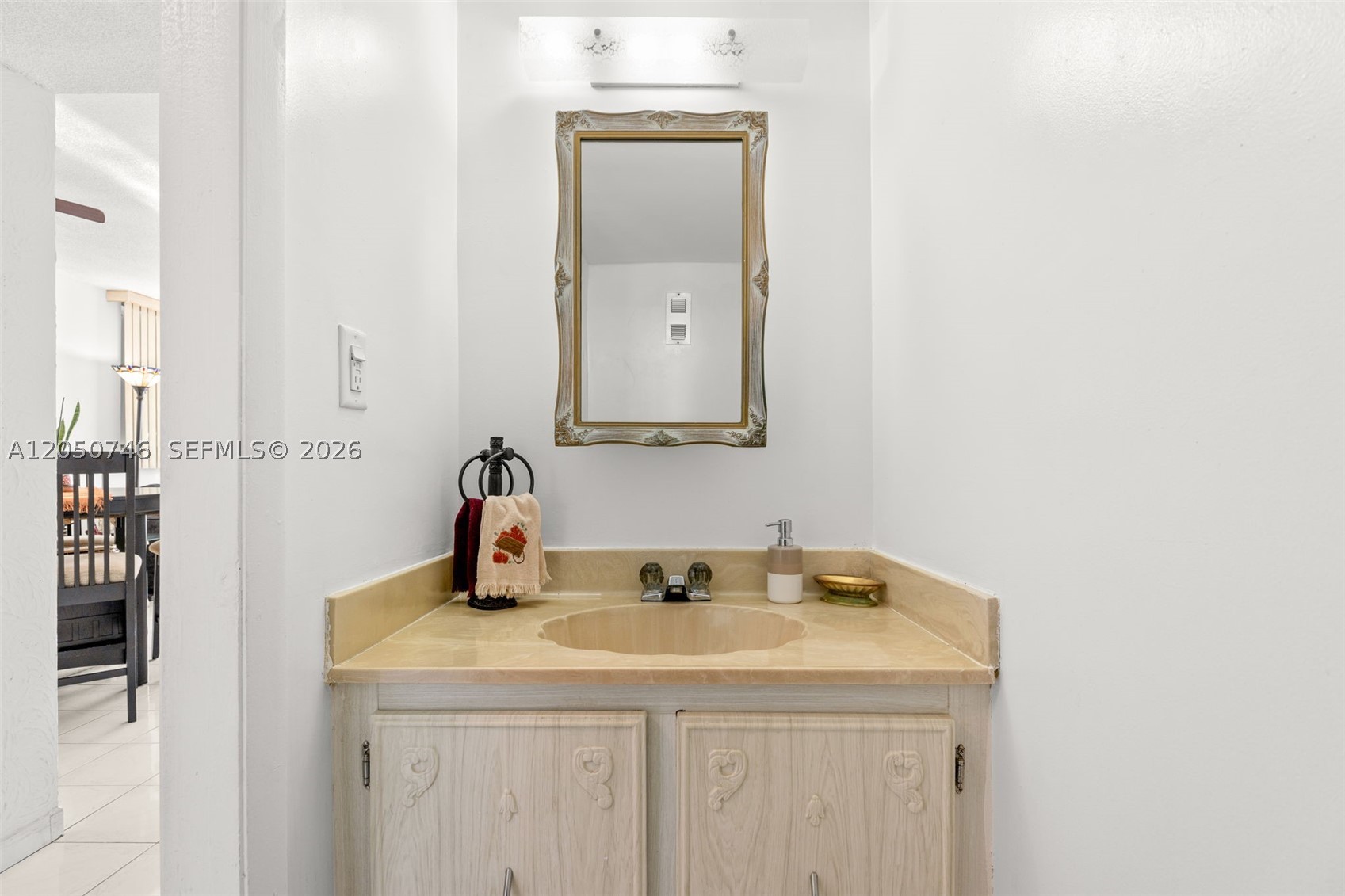 STANTON HOUSE CONDO - Residential Lease