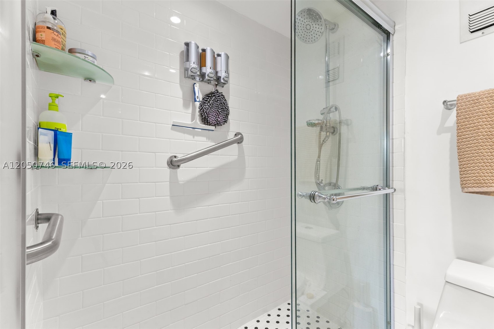 STANTON HOUSE CONDO - Residential Lease