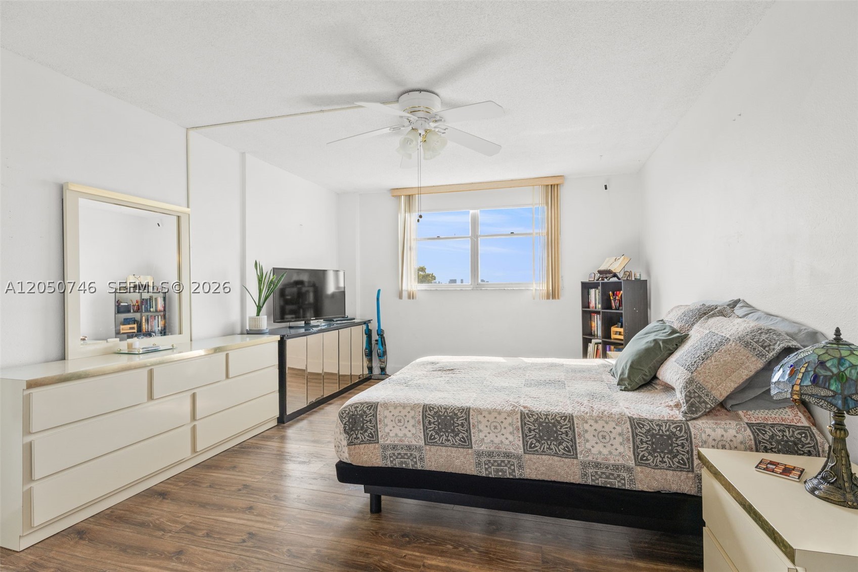 STANTON HOUSE CONDO - Residential Lease