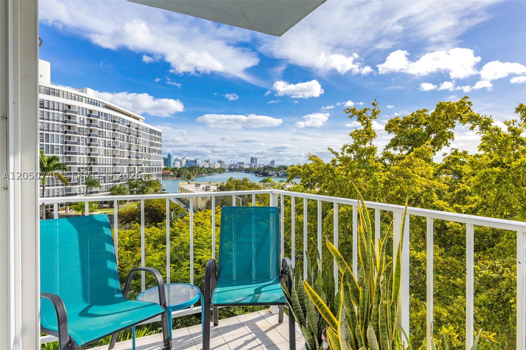 STANTON HOUSE CONDO - Residential Lease