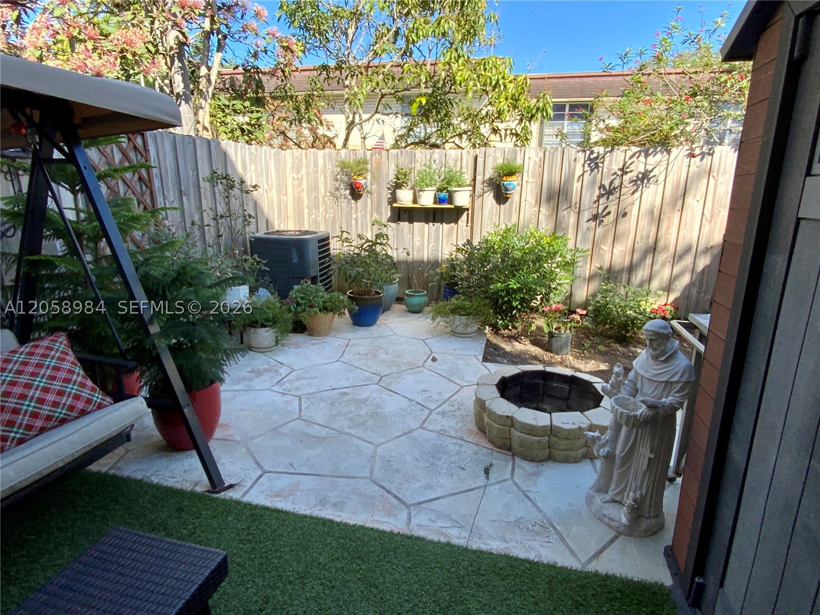 HOLLYWOOD GARDENS CONDOMI - Residential