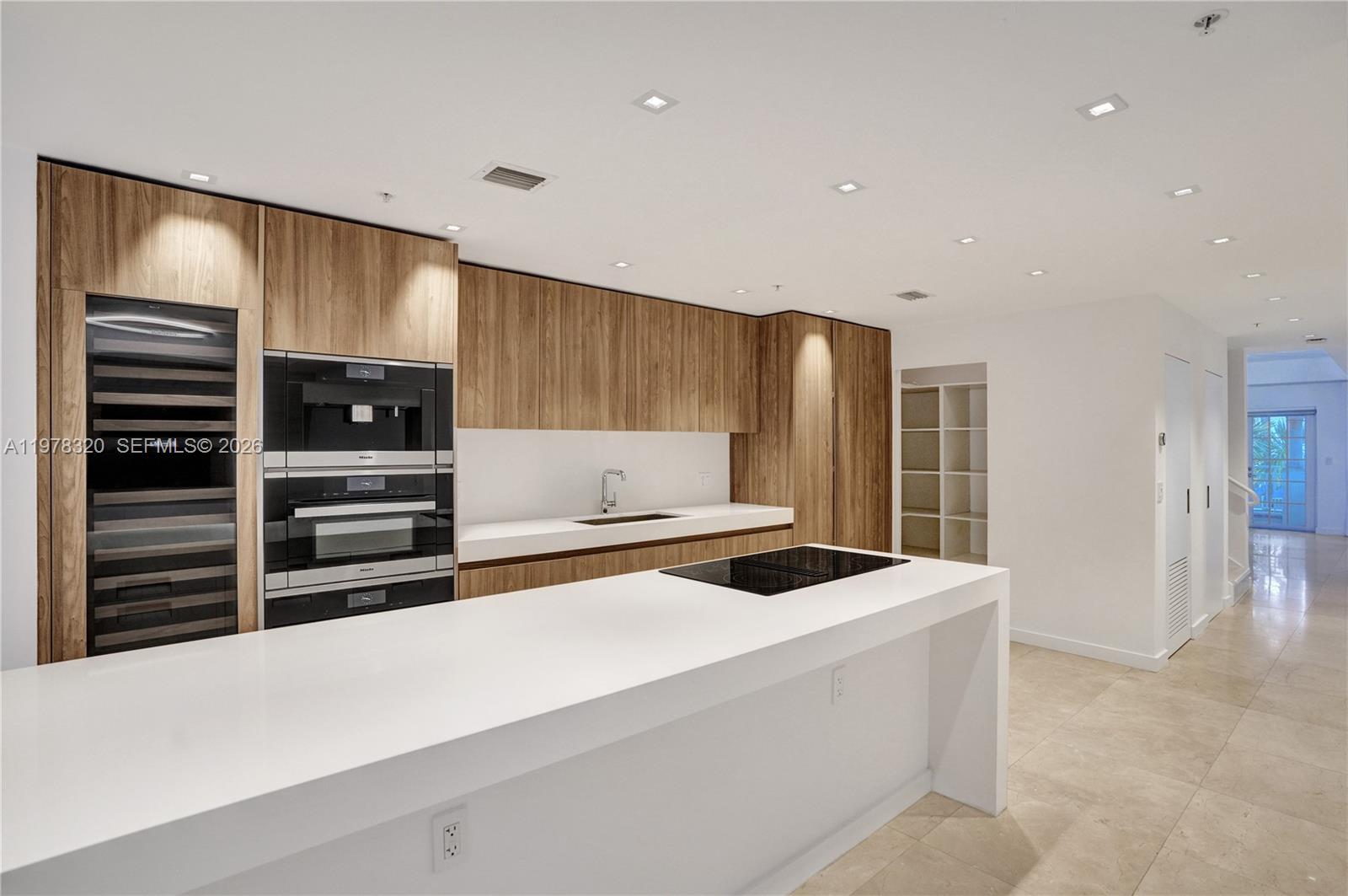 THE THS AT SUNSET HARBOUR - Residential