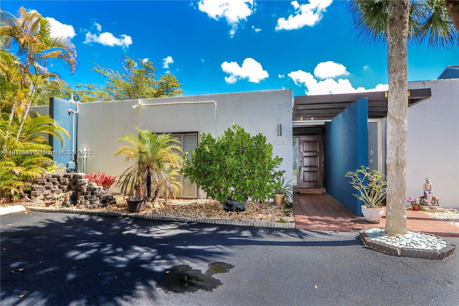MIAMI LAKES WINDMILL GATE - Residential Lease